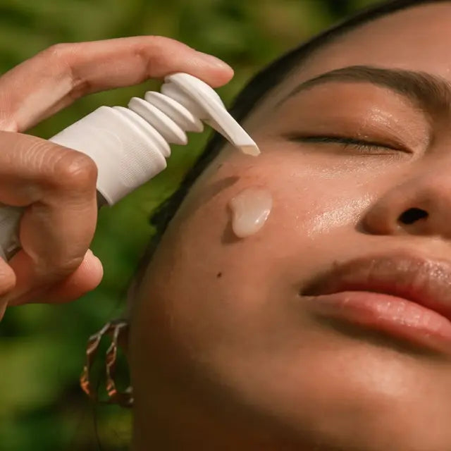 Bufarma Nurturing Face Oil with Jojoba Seed Oil Argan Oil and Vitamin E supporting skin comfort and moisture balance without greasiness