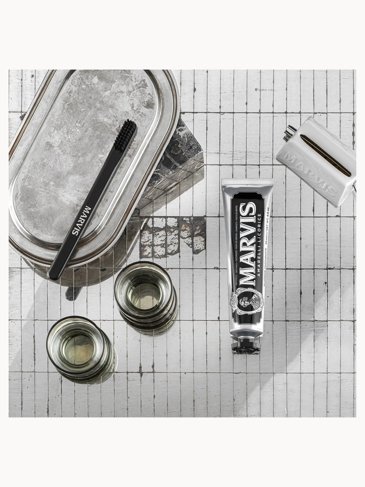 Marvis Amarelli Licorice Mint toothpaste for adults seeking fresh breath cleaner teeth and a unique flavour experience for a more enjoyable daily brushing routine