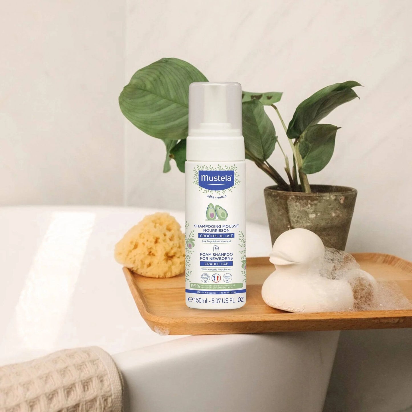 Mustela newborn foam shampoo 150ml helps eliminate cradle cap and soothes baby scalp 99% natural biodegradable formula