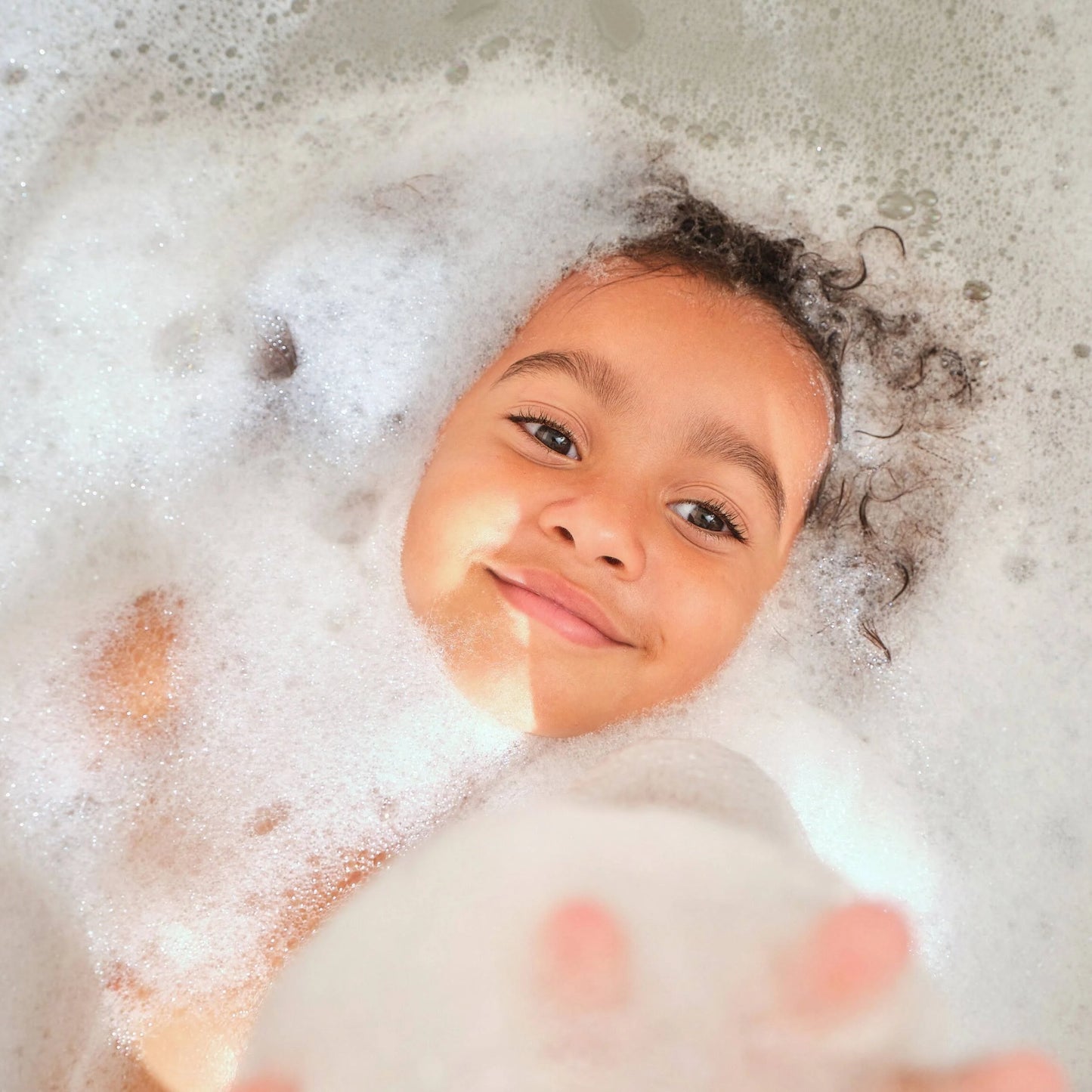 Mustela Multi-Sensory Bubble Bath 200ml recyclable bottle sensory baby bath with Cornflower Extract and Avocado Perseose