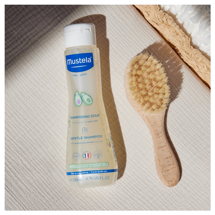 Mustela baby gentle shampoo 200ml bottle 95% natural vegan biodegradable formula dermatologically tested for newborns